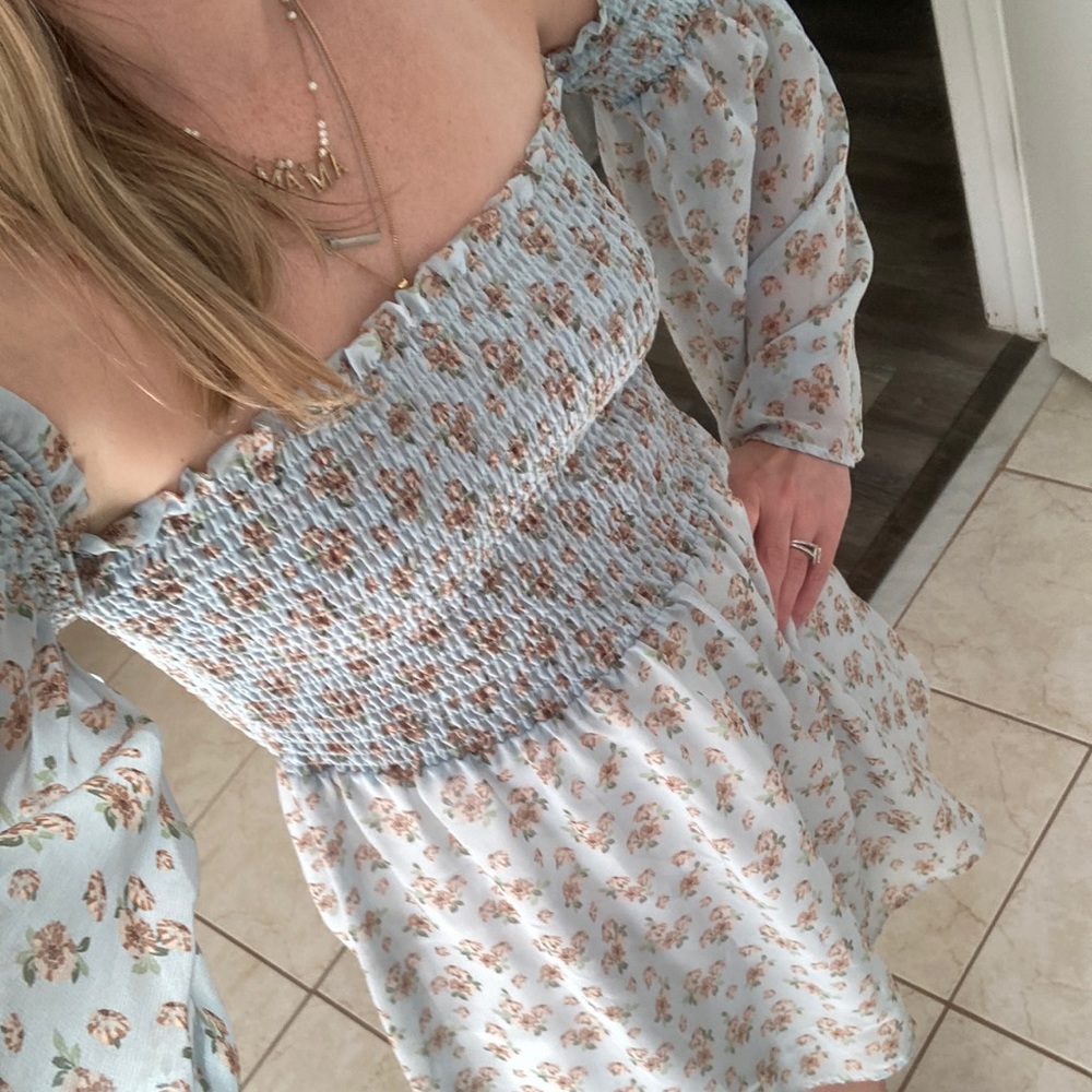 Floral flowy romantic top